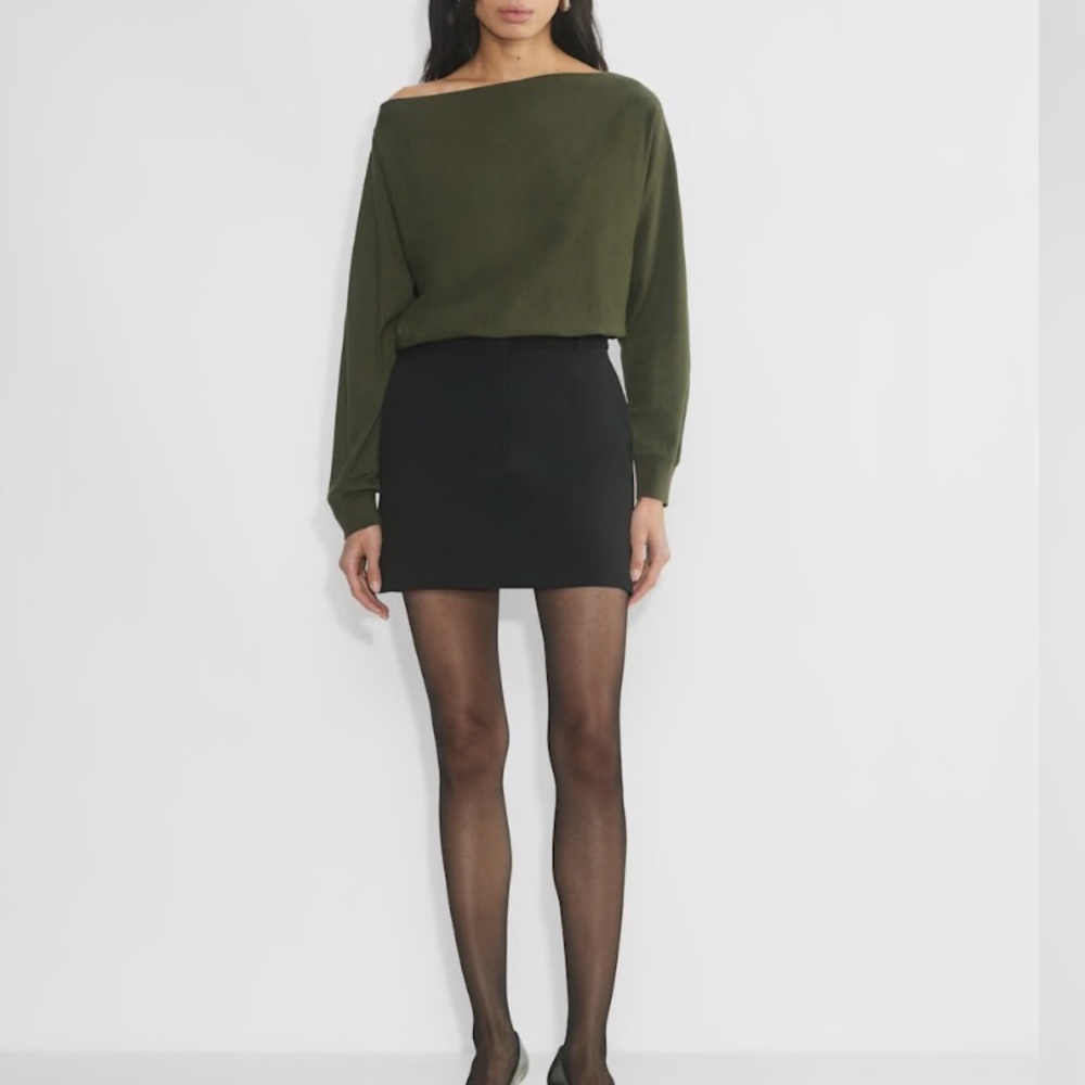Babaton Off-the-Shoulder Inspiration Sweater